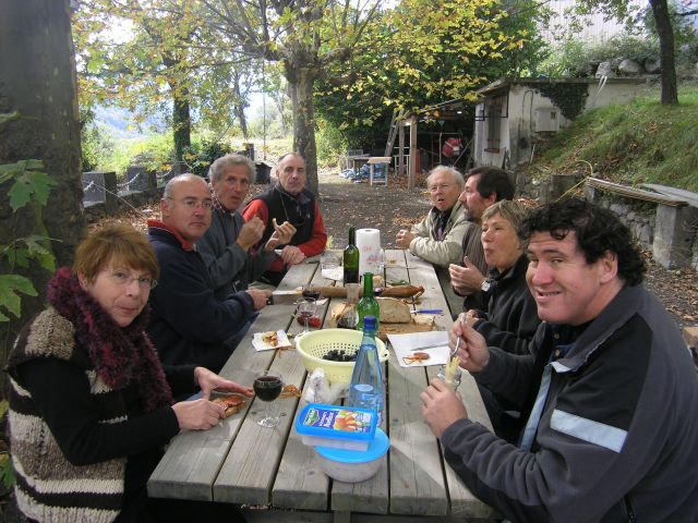 13 Tablee.jpg